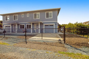 RJD Beachside Vacation Home B